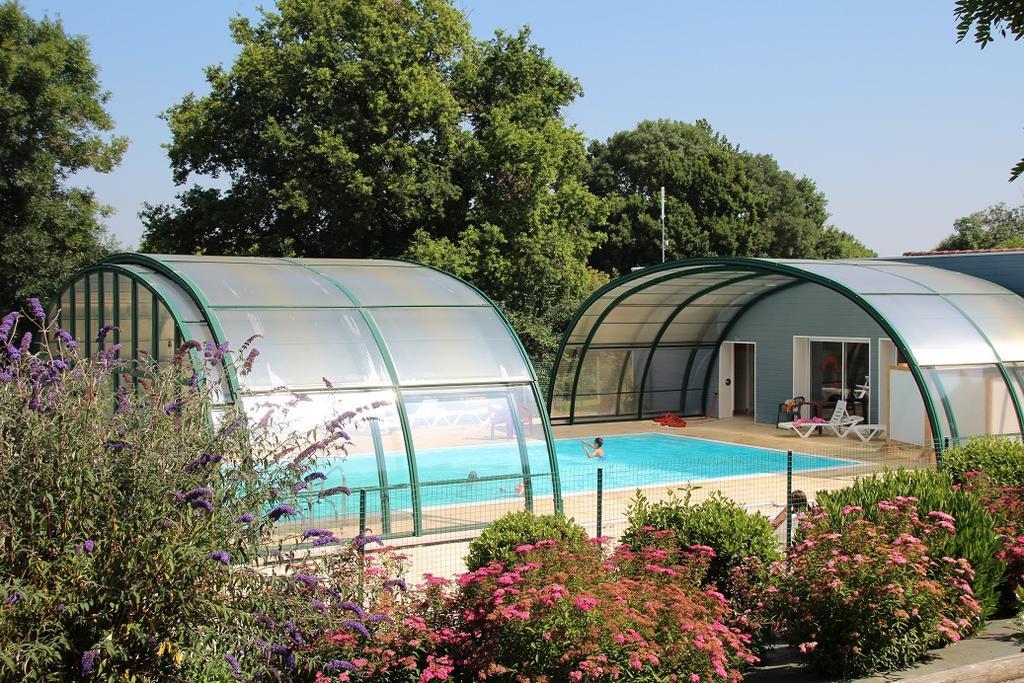 Camping Des Rulieres Hotel Saint-Valérien Exterior foto